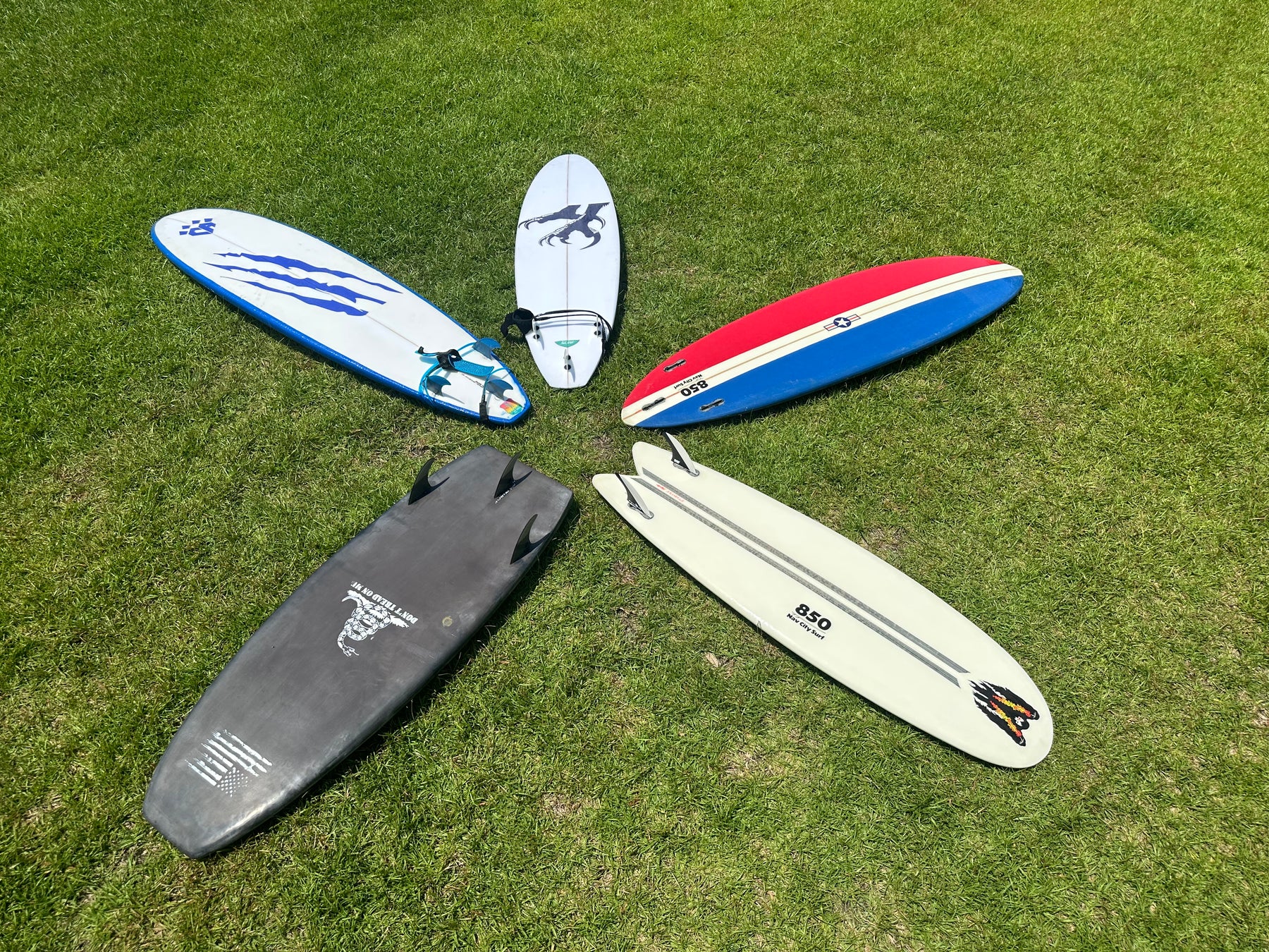 Finding Happiness Through Surfing: How Greenlight Surf Supply Enhances Your Surfing Experience