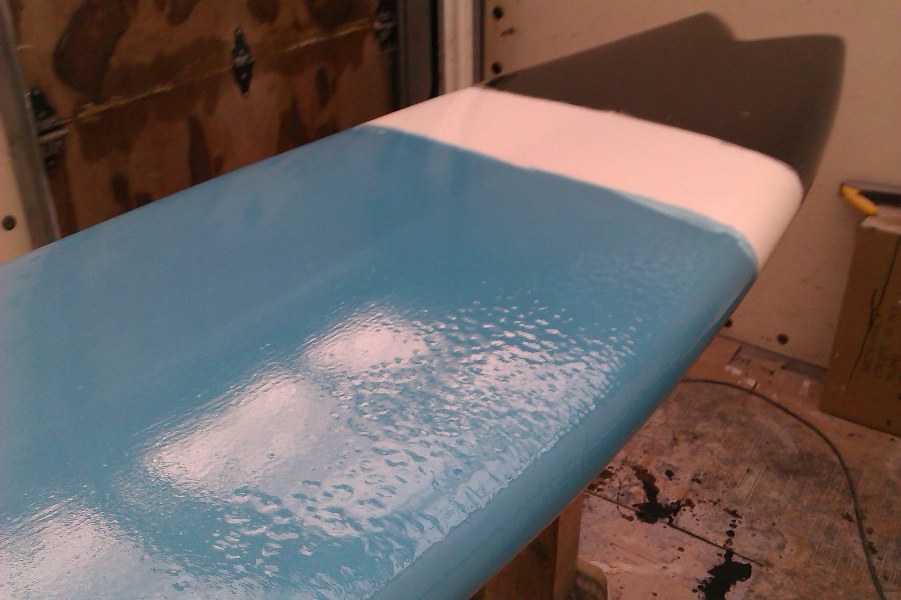 How to eliminate fish eyes and pin holes in epoxy coatings
