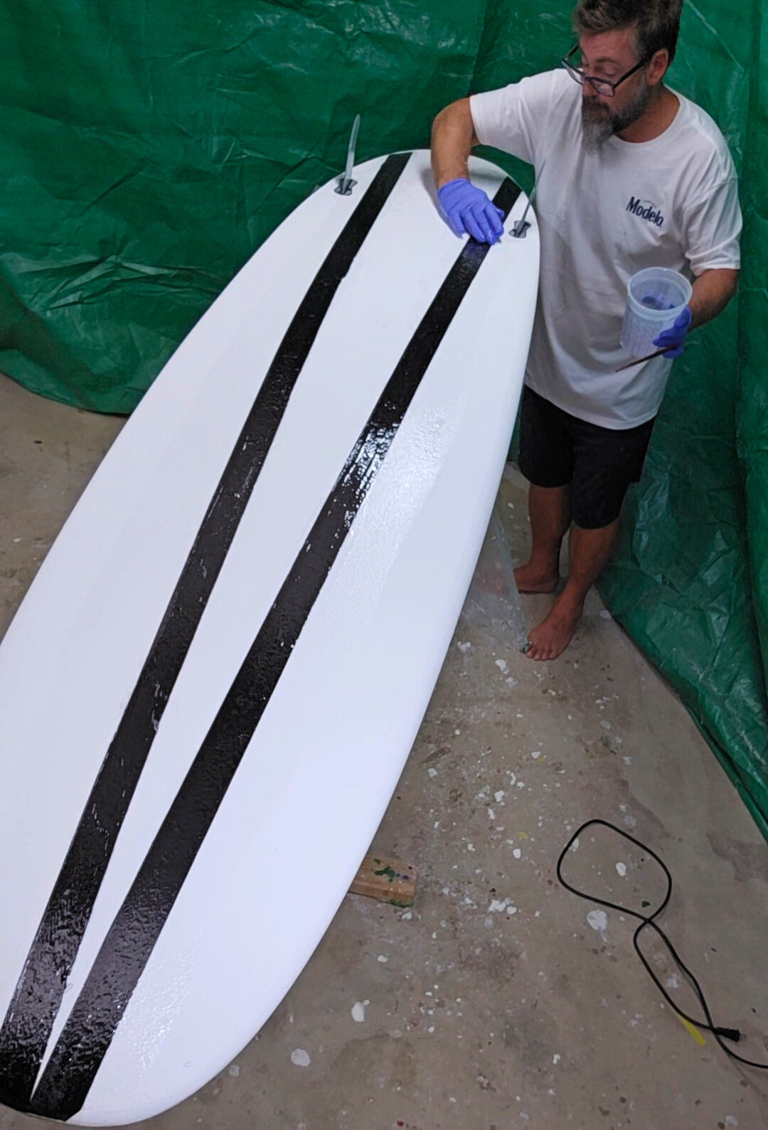 Are Stringers Necessary in Modern Surfboards? — Greenlight Surf Co.