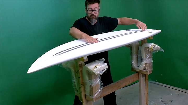 Stringered vs. Stringerless Surfboards: Unveiling the Core Differences